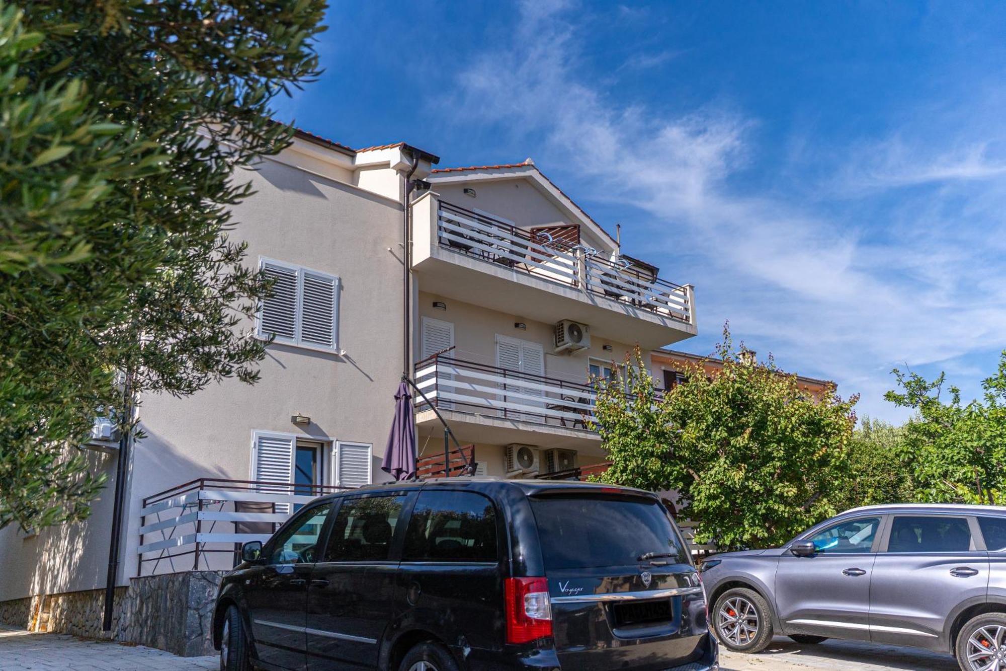 Apartments & Rooms Klemenc Cres Buitenkant foto